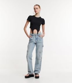 Calça Reta em Jeans com Bolso Cargo
