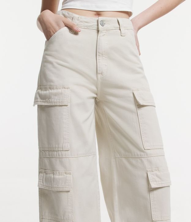 Pantalón Wide Leg Cintura Alta en Sarga con Bolsillos Cargo Off White 4