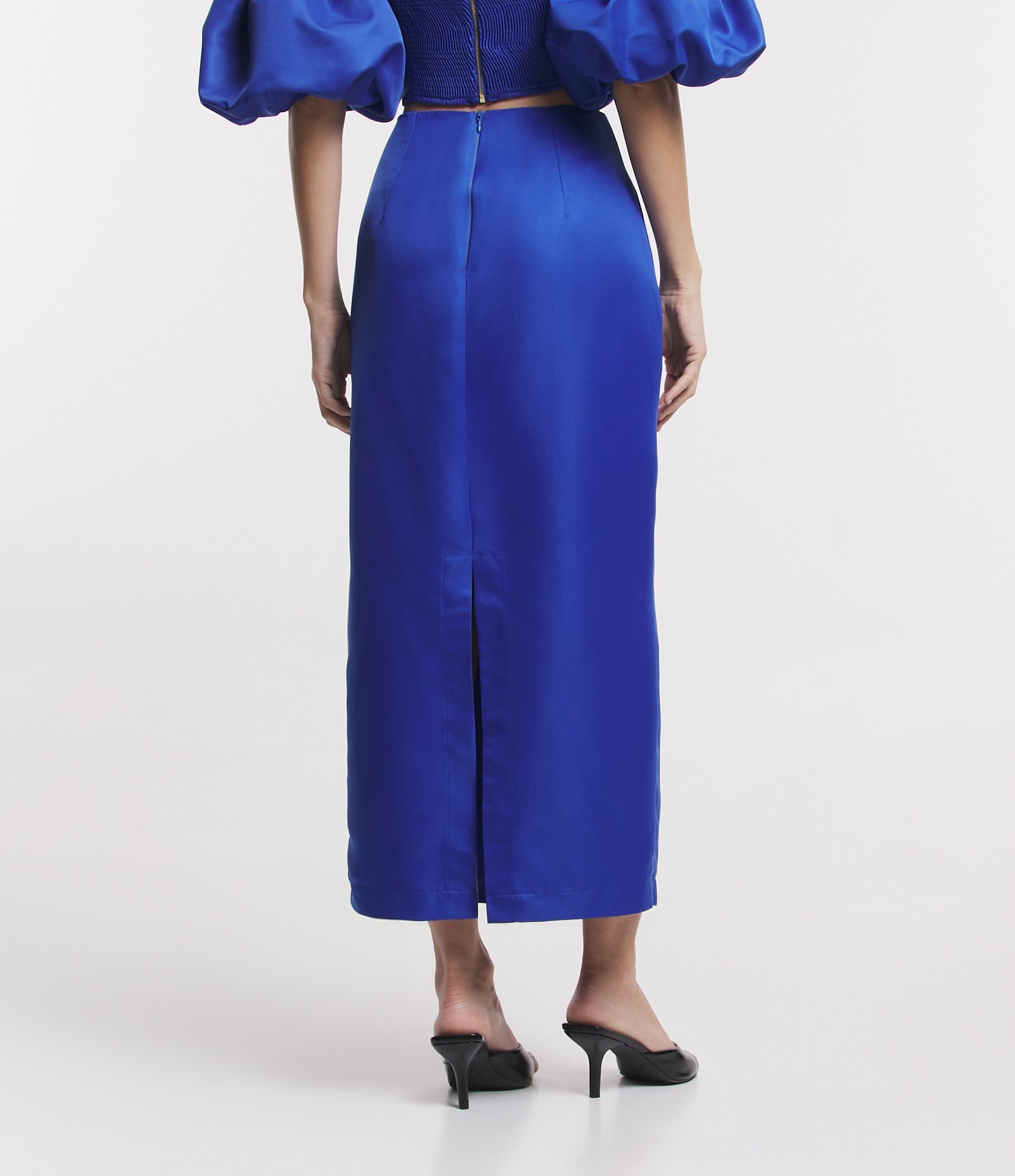 Saia Reta Acetinada com Fenda Traseira Azul 4