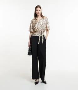 Calça Wide Leg Alfaiatada com Cós Elástico nas Costas