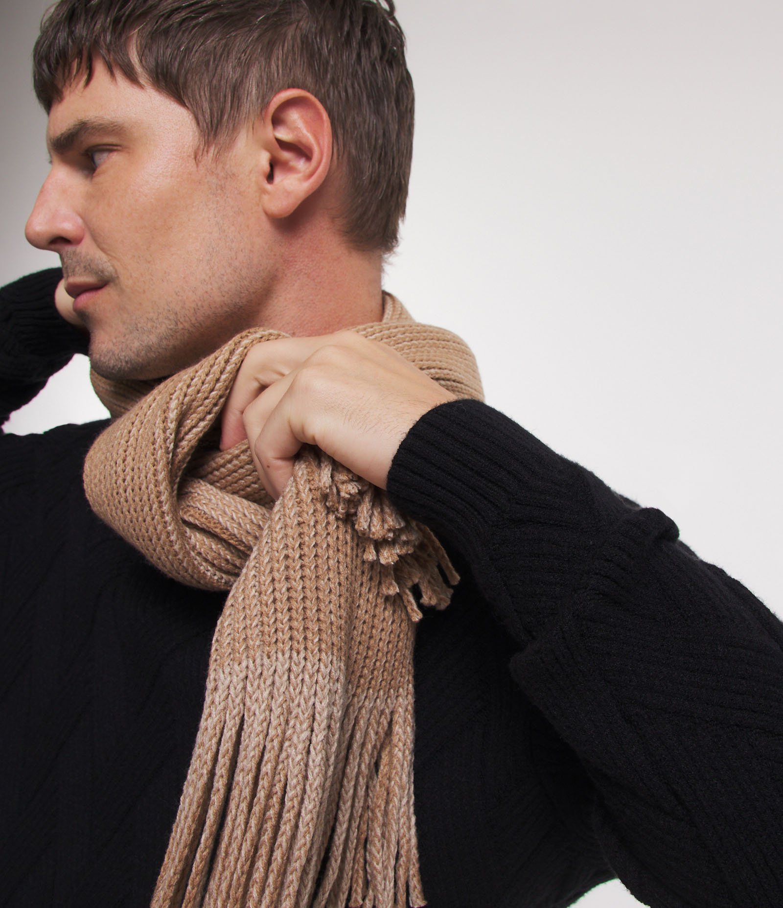 Suéter em Tricô com Textura Trançada 5