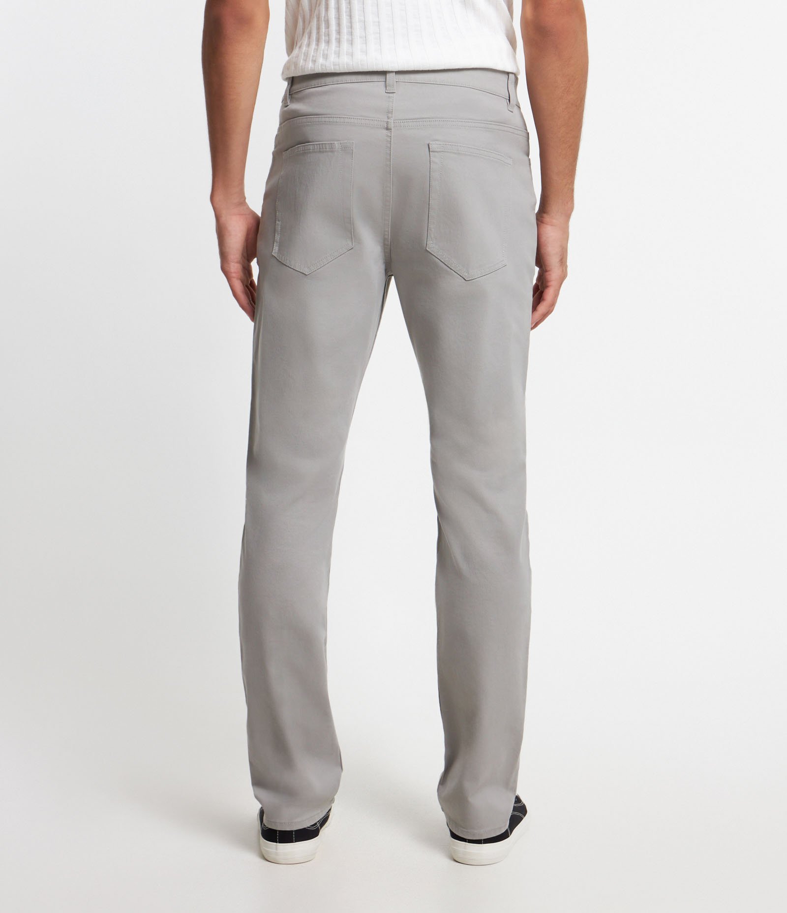 Calça em Sarja com Passantes no Cós e Bolsos Cinza 5