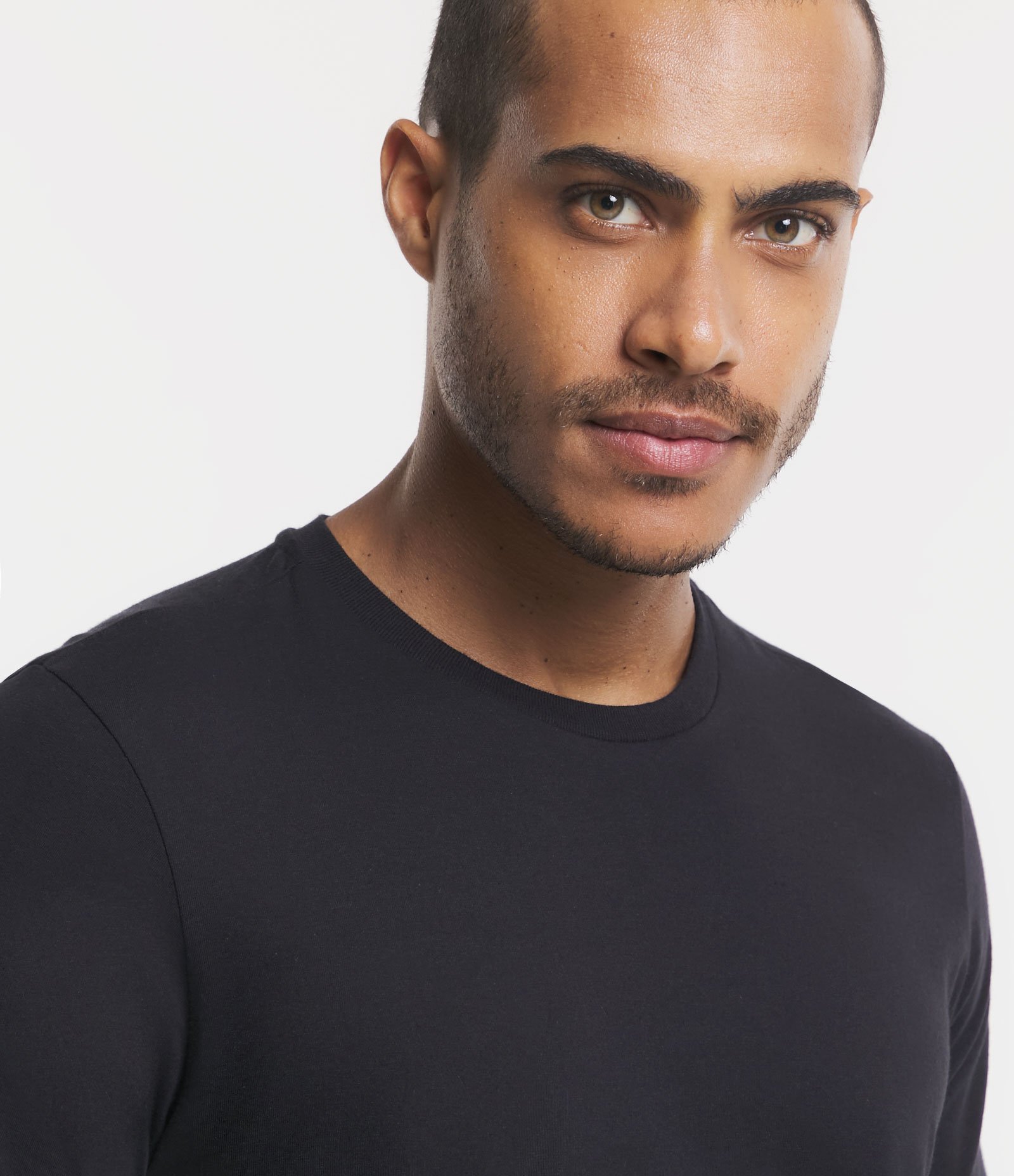 Kit 02 Camisetas de Pijamas em Meia Malha com Manga Curta Preto/ Cinza 3