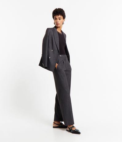 Calça Wide Leg Alfaiatada com Risca de Giz e Pregas é boa?
