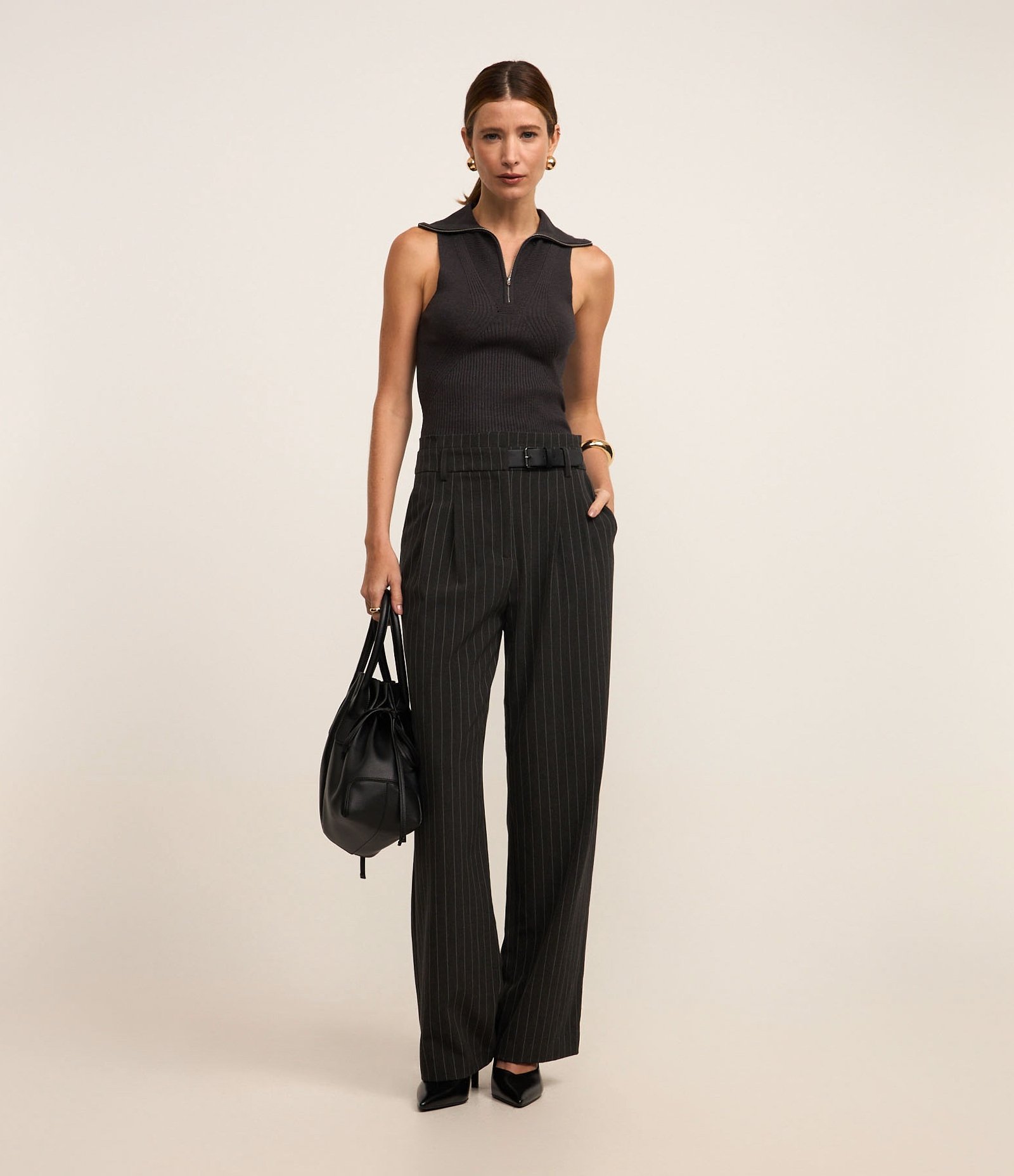 Calça Wide Leg Alfaiatada com Cintinho e Estampa Risca de Giz Cinza 1