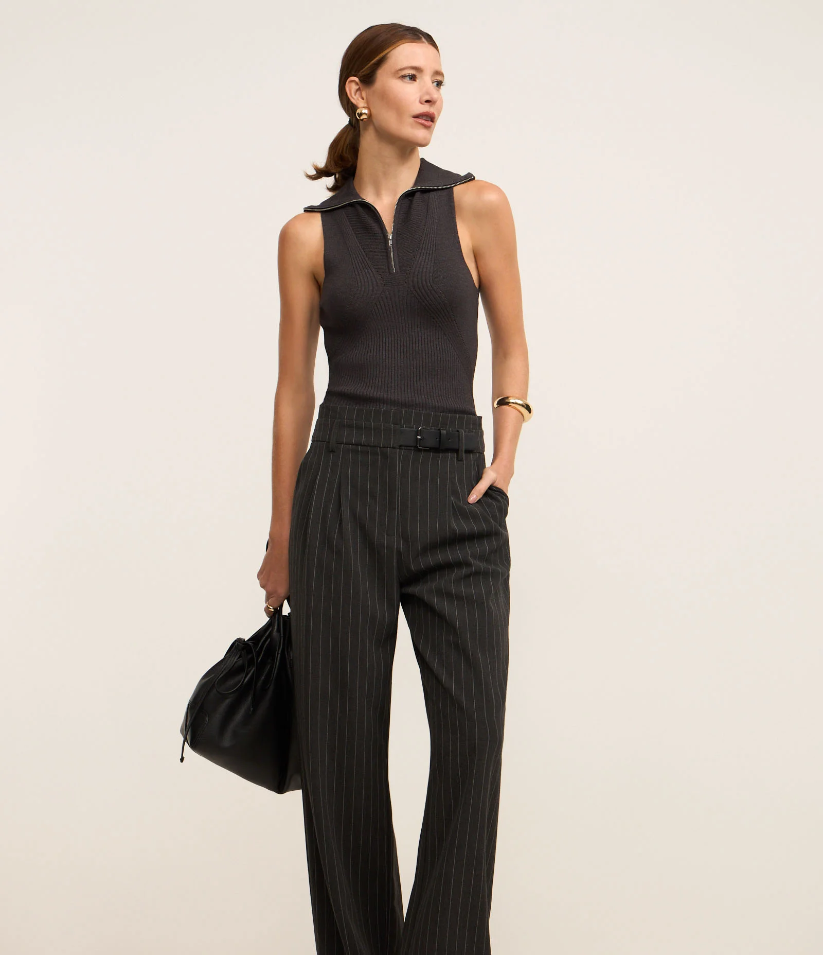 Calça Wide Leg Alfaiatada com Cintinho e Estampa Risca de Giz Cinza 2