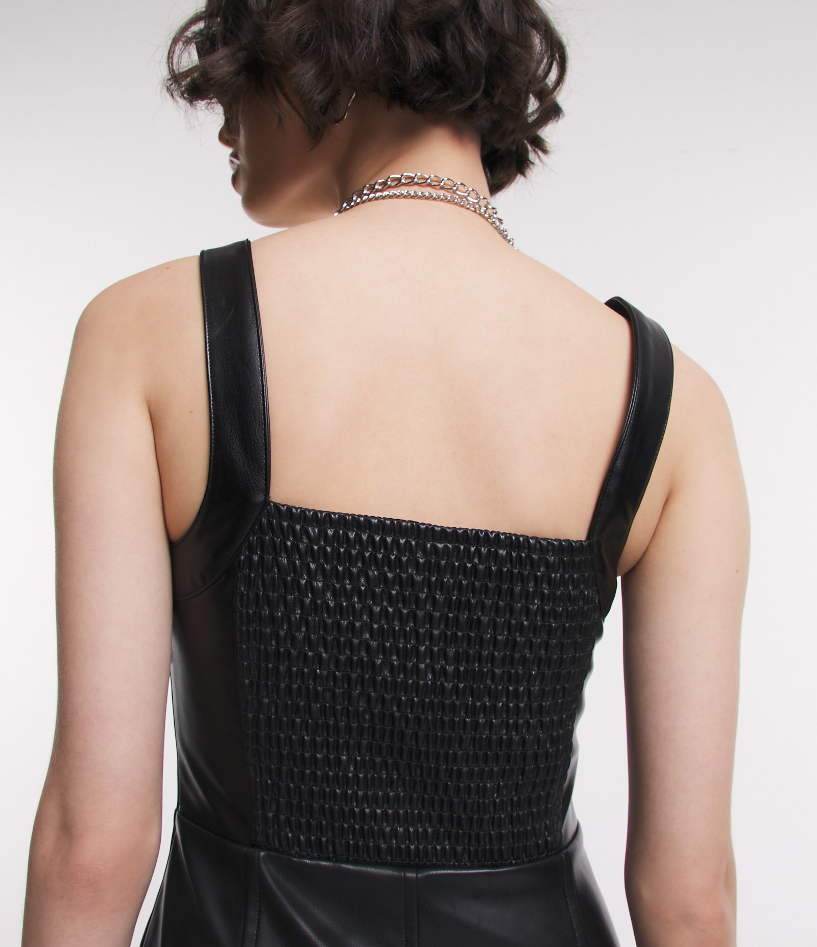 Vestido Curto Corset em Material Sintético com Lastex Preto 4