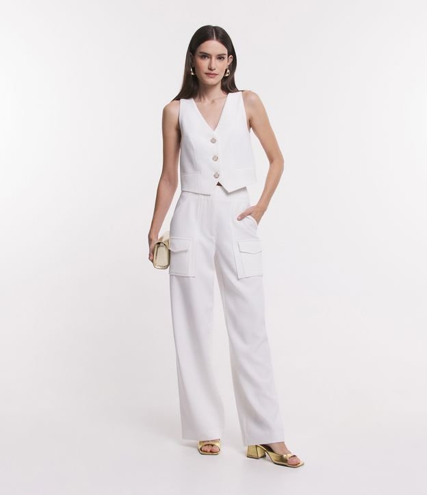 Calça Wide Leg Alfaiatada em Crepe com Bolsos Frontais