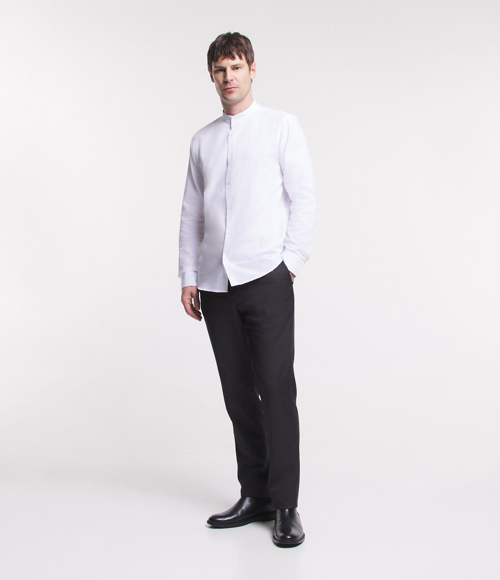 Camisa Regular Básica em Oxford com Gola Padre Off White 2