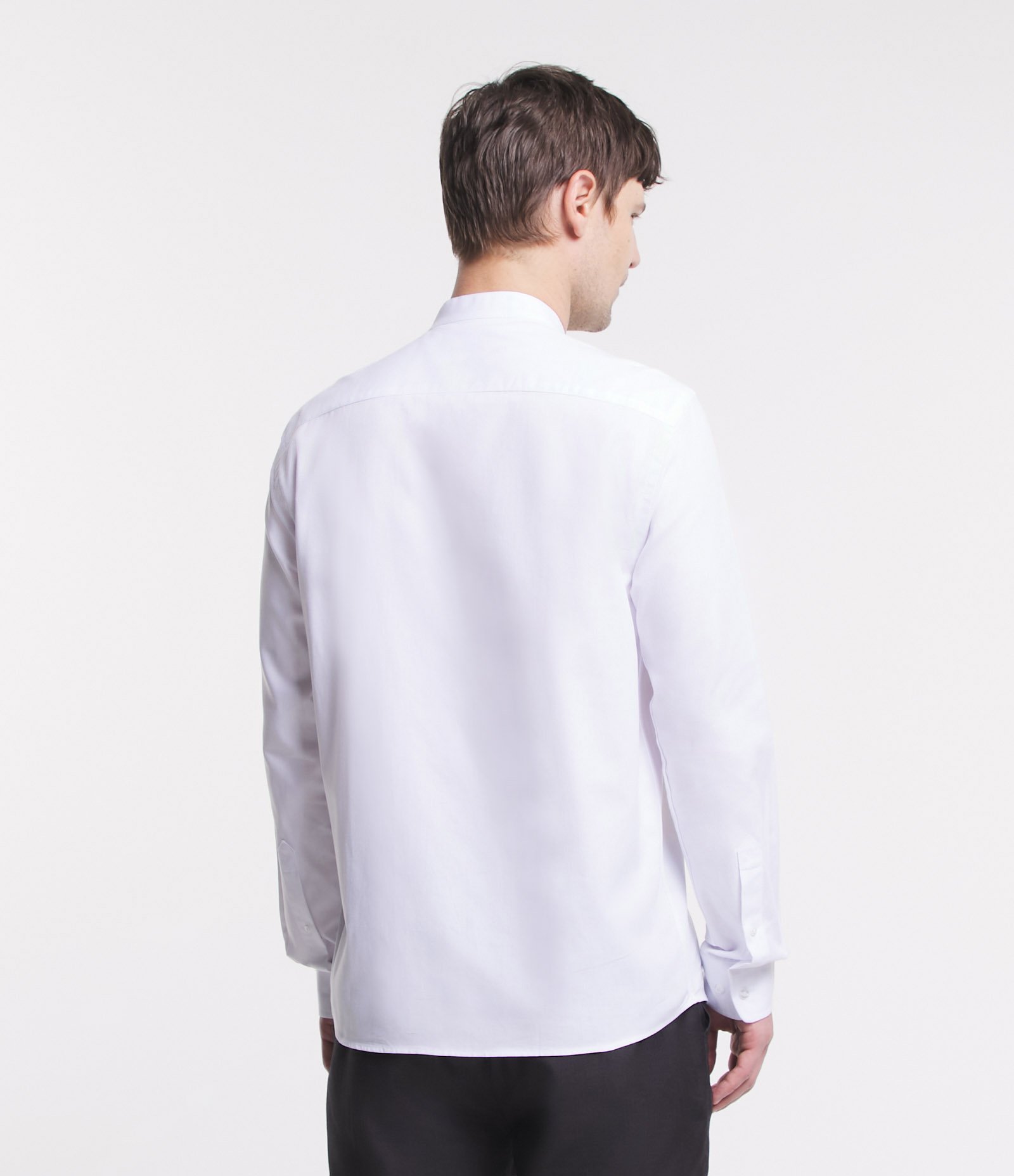 Camisa Regular Básica em Oxford com Gola Padre Off White 3