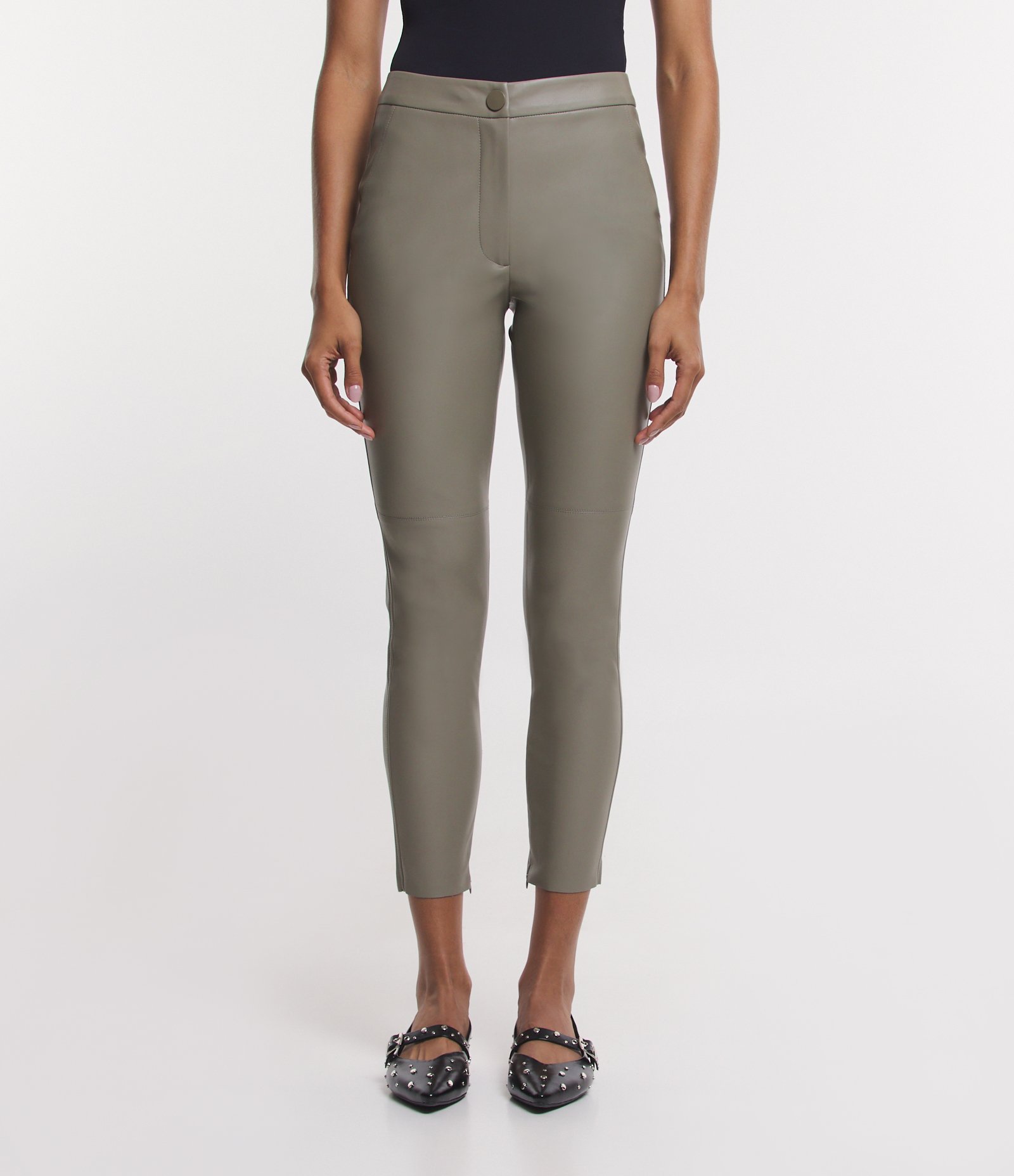 Calça Skinny com Material Sintético e Abotoamento Frontal Verde 3