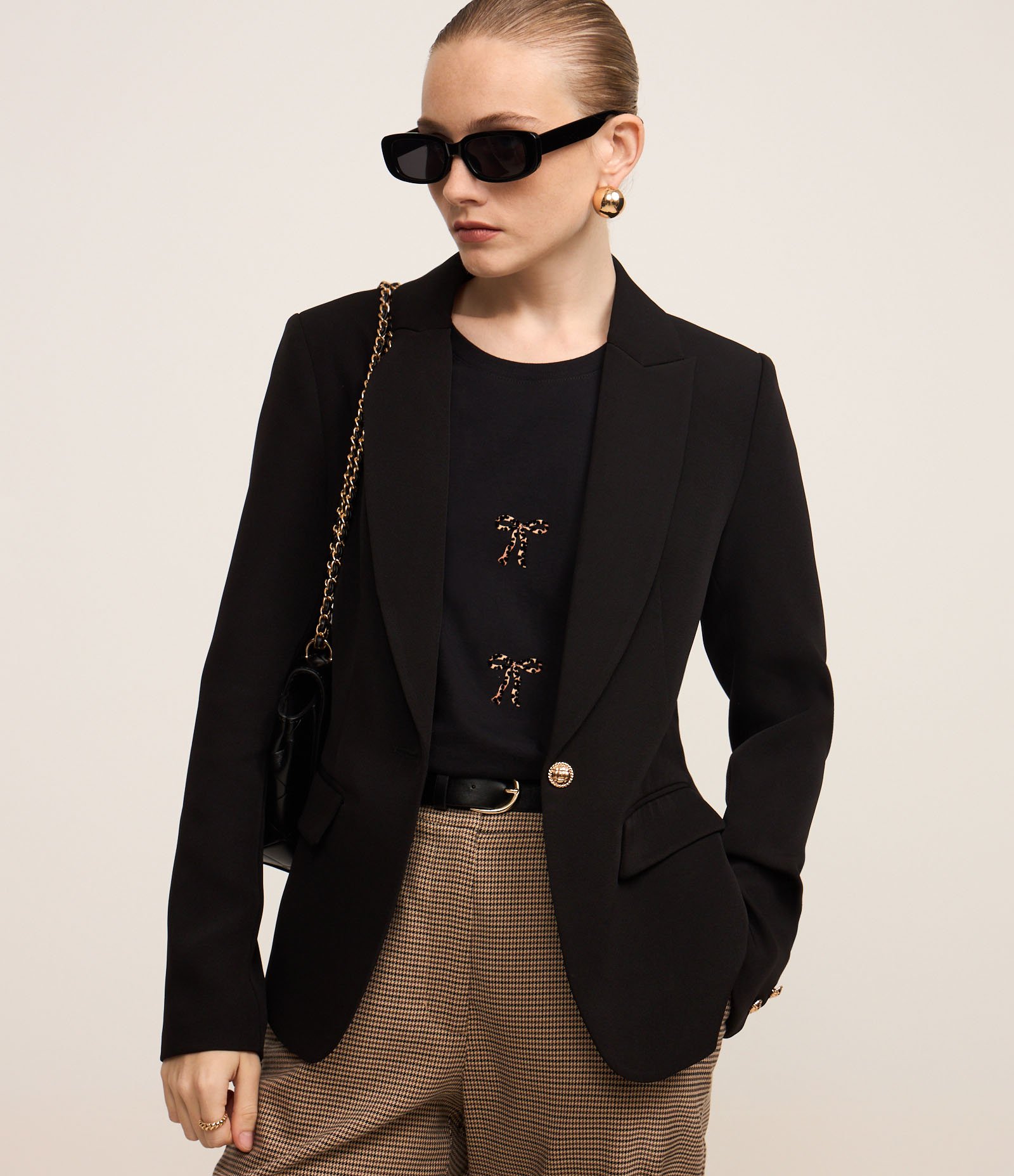 Blazer em Crepe com Botão Único e Bolso com Lapela Preto 1
