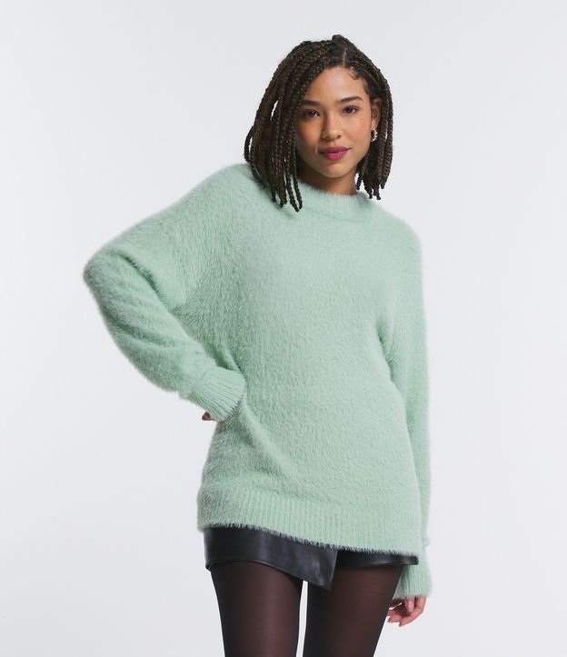 Suéter Alongado em Tricô com Pelinhos Verde 1