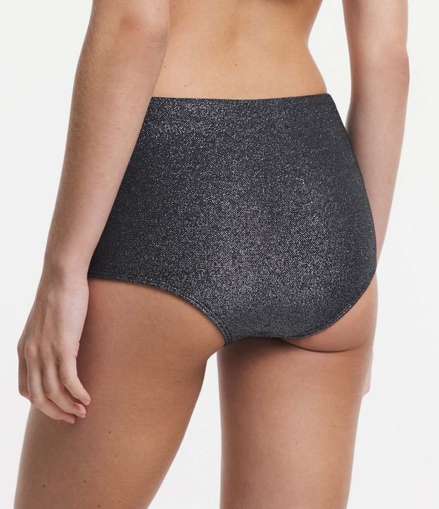 Short Hot Pants Com Fio Metalizado Preto