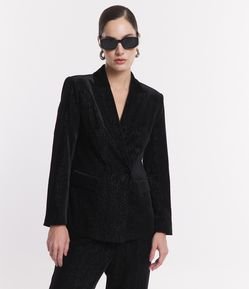 Blazer em Veludo com Gola Lapela e Detalhes em Fio Metalizadoc