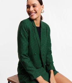 Blazer Cropped Alfaiatada com Estampa Xadrez e Aplicação de Strass Hotfix