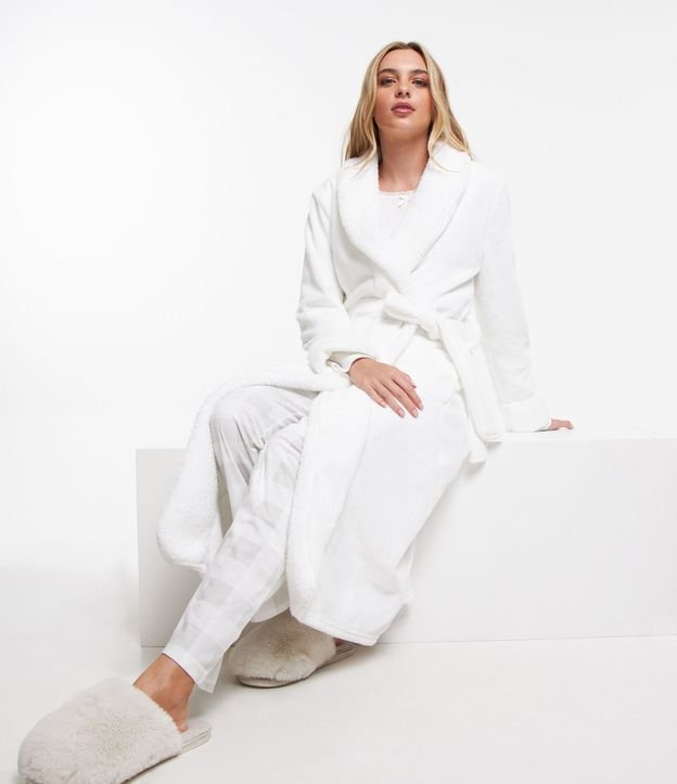 Robe Longo em Sherpa com Bolsos