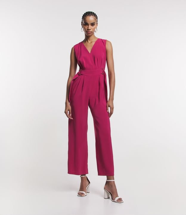 Macacão Sem Manga em Viscose com Faixas Afiveladas e Bolsos