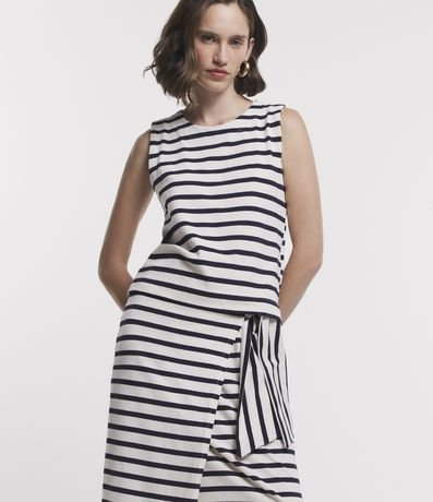 Blusa em Meia Malha sem Mangas e com Estampa de Listras Menor preço em Blusa em Meia Malha sem Mangas e com Estampa de Listras
