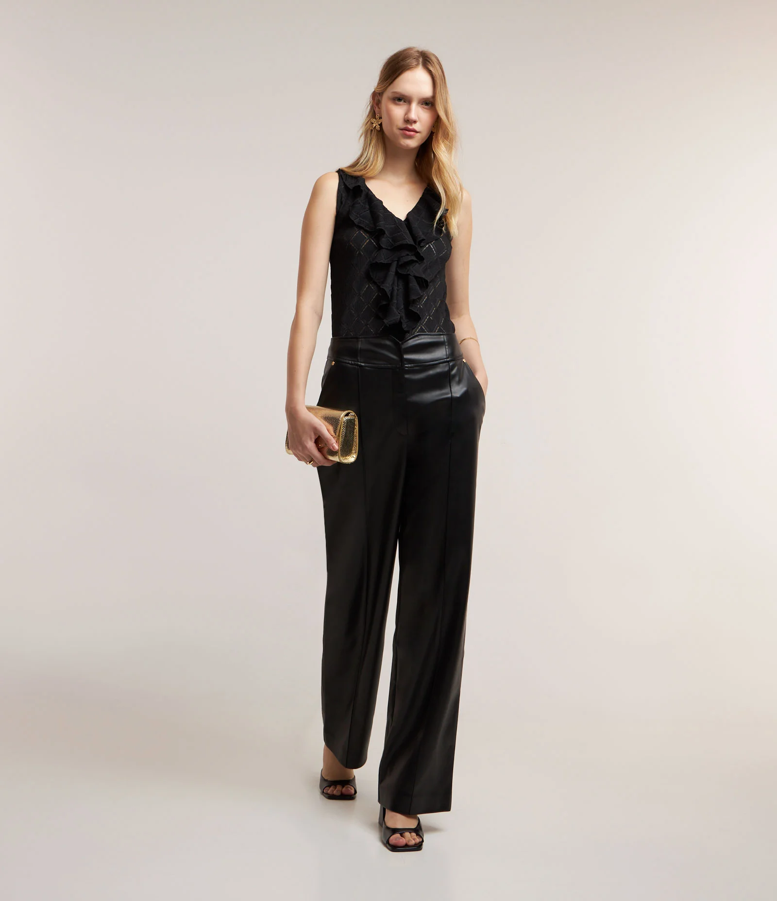 Calça Reta em PU com Cós Alfaiatado Preto 1