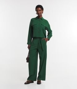 Calça Wide Leg em Viscose com Pregas Frontais e Amarração no Cós