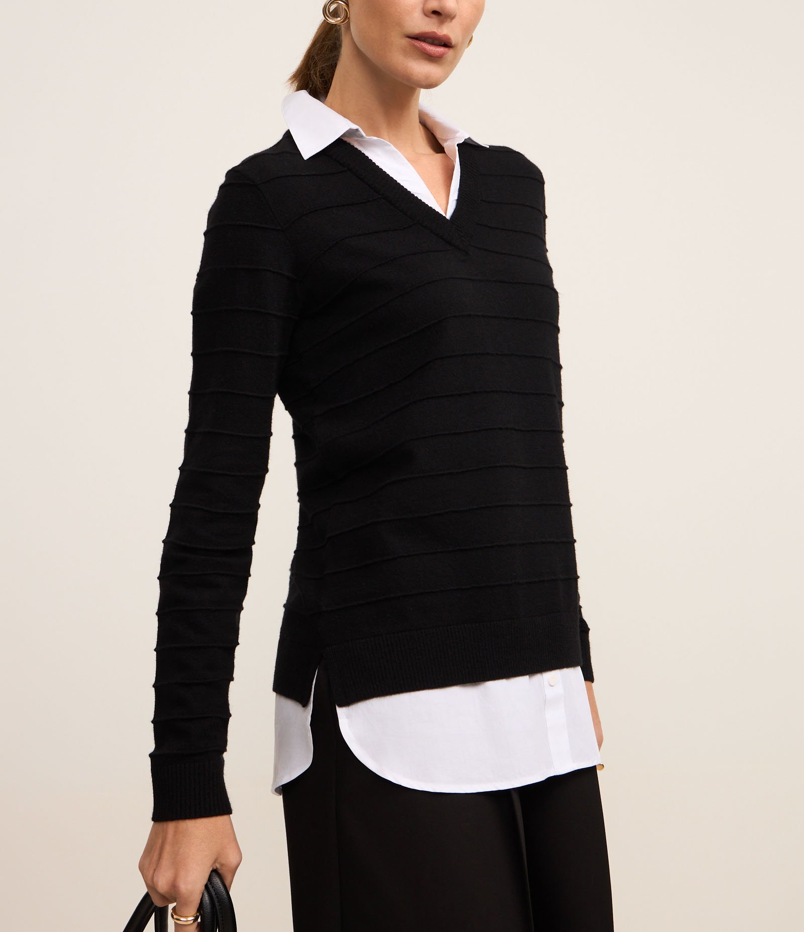 Blusa Texturizada em Tricô Leve com Barra e Gola de Camisa Preto 3