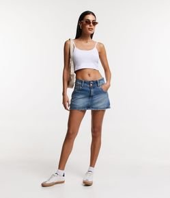 Saia Curta em Jeans com Abotoamento Duplo