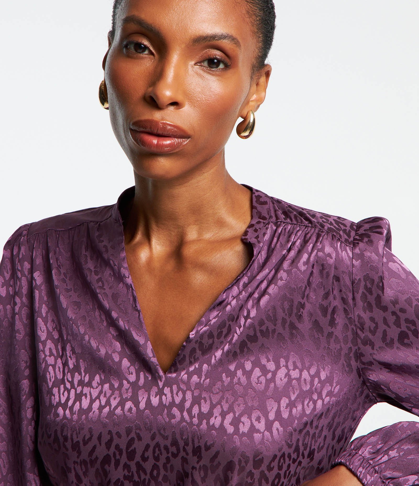 Vestido em Jacquard com Amarração na Cintura e Estampa Oncinha Roxo 5