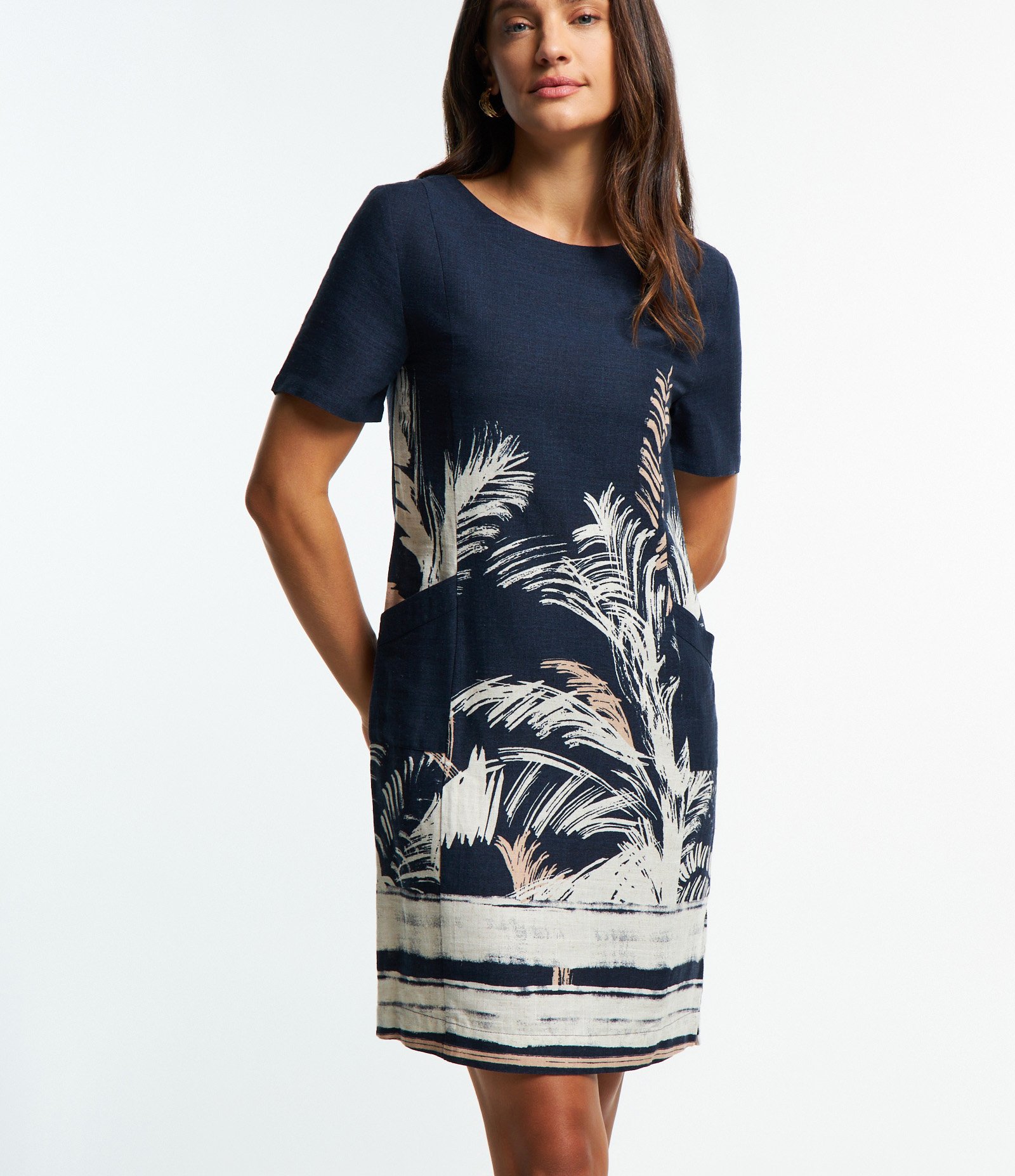 Vestido Curto em Viscolinho com Bolsos Laterais e Estampa Folhagens Azul 2