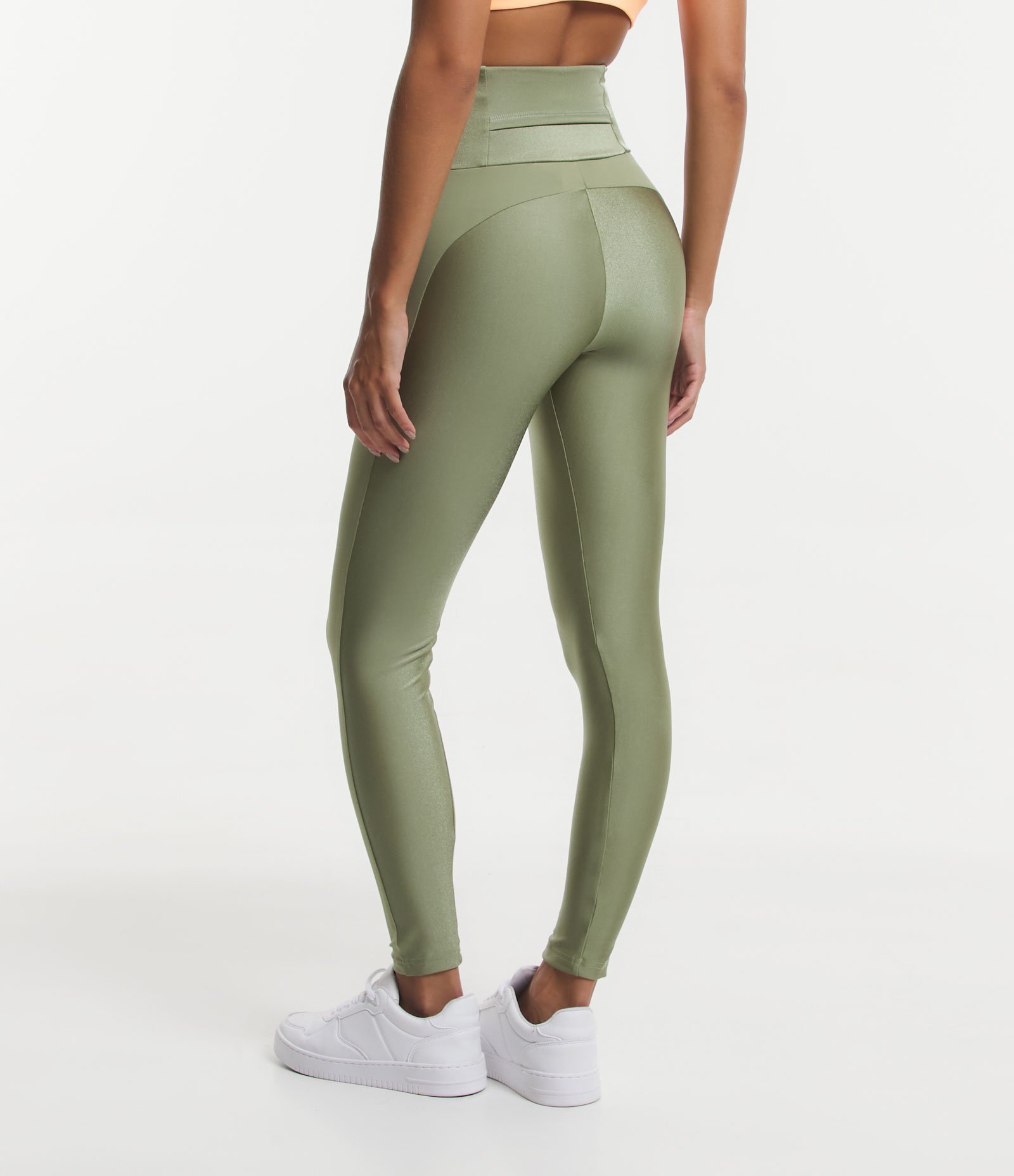 Calça Legging Esportiva em Microfibra com Efeito Brilhoso Verde 3