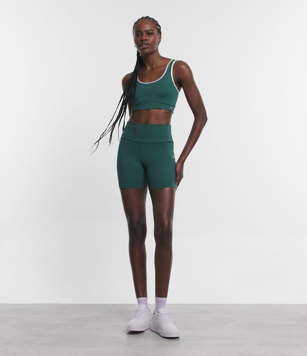 Bermuda Esportiva em Poliamida com Viés Contrastante