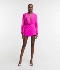 Short Saia Curto em Crepe Assimétrica e com Zíper