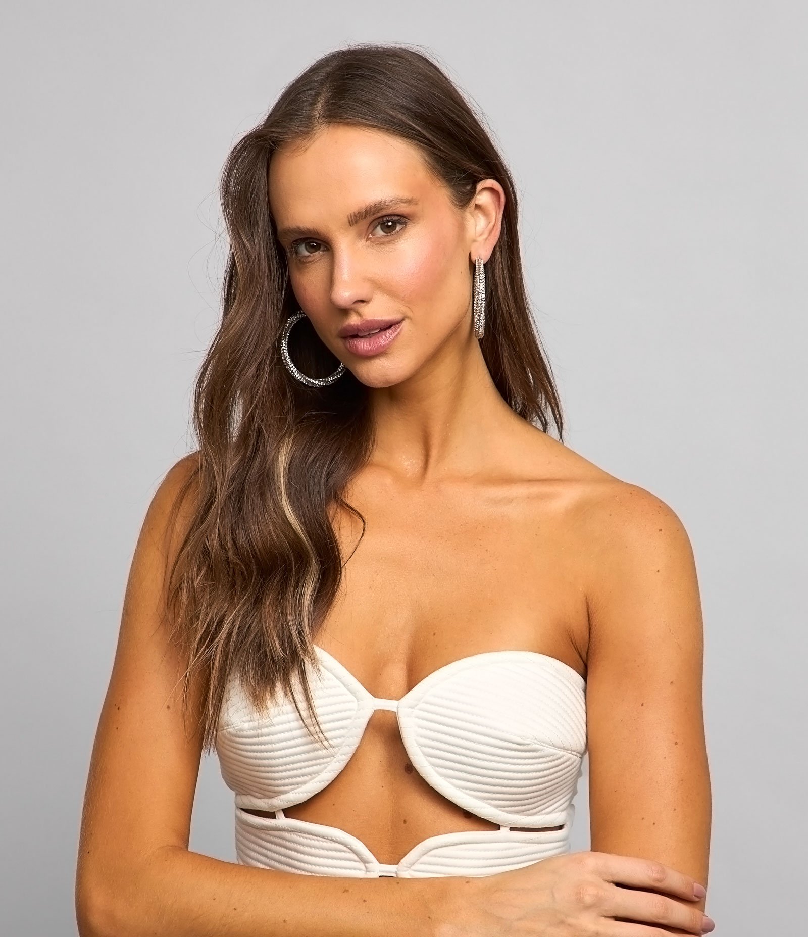 Top em Crepe Tomara que Caia com Busto Pespontado Arredondado Branco 4