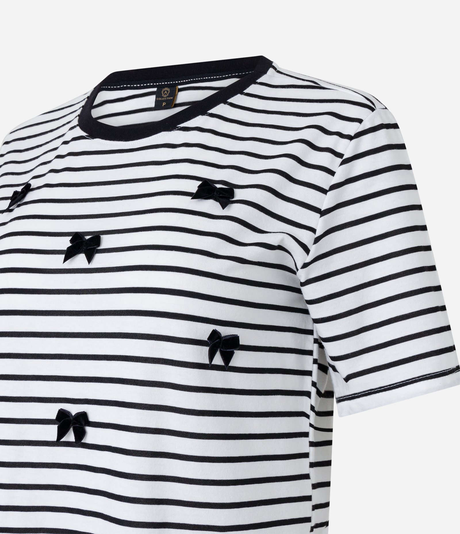 Blusa em Meia Malha com Estampa Listrada e Aplicação de Lacinhos Preto/ Branco 6