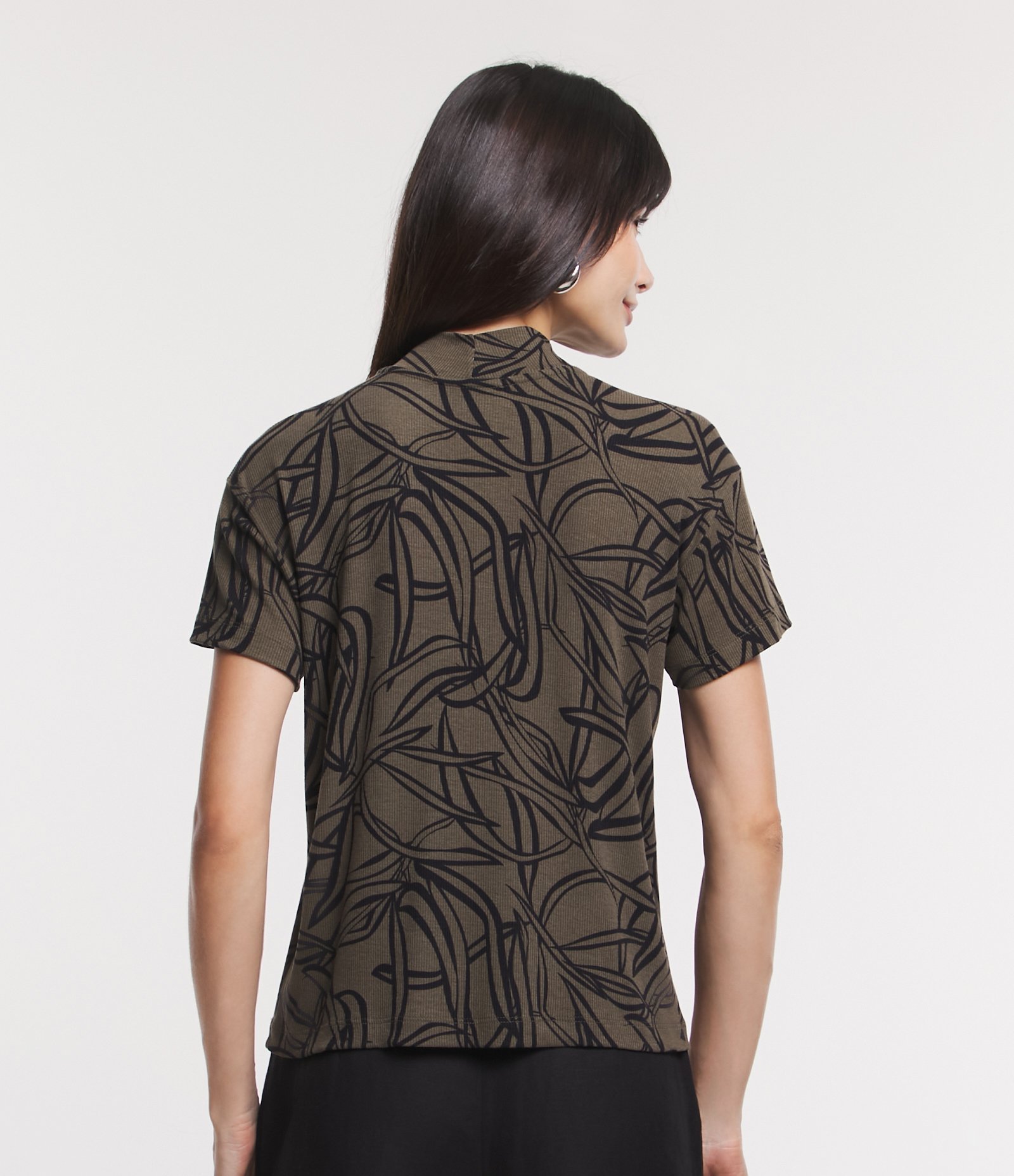 Blusa em Ribana com Golinha e Textura Canelada Verde Escuro 3