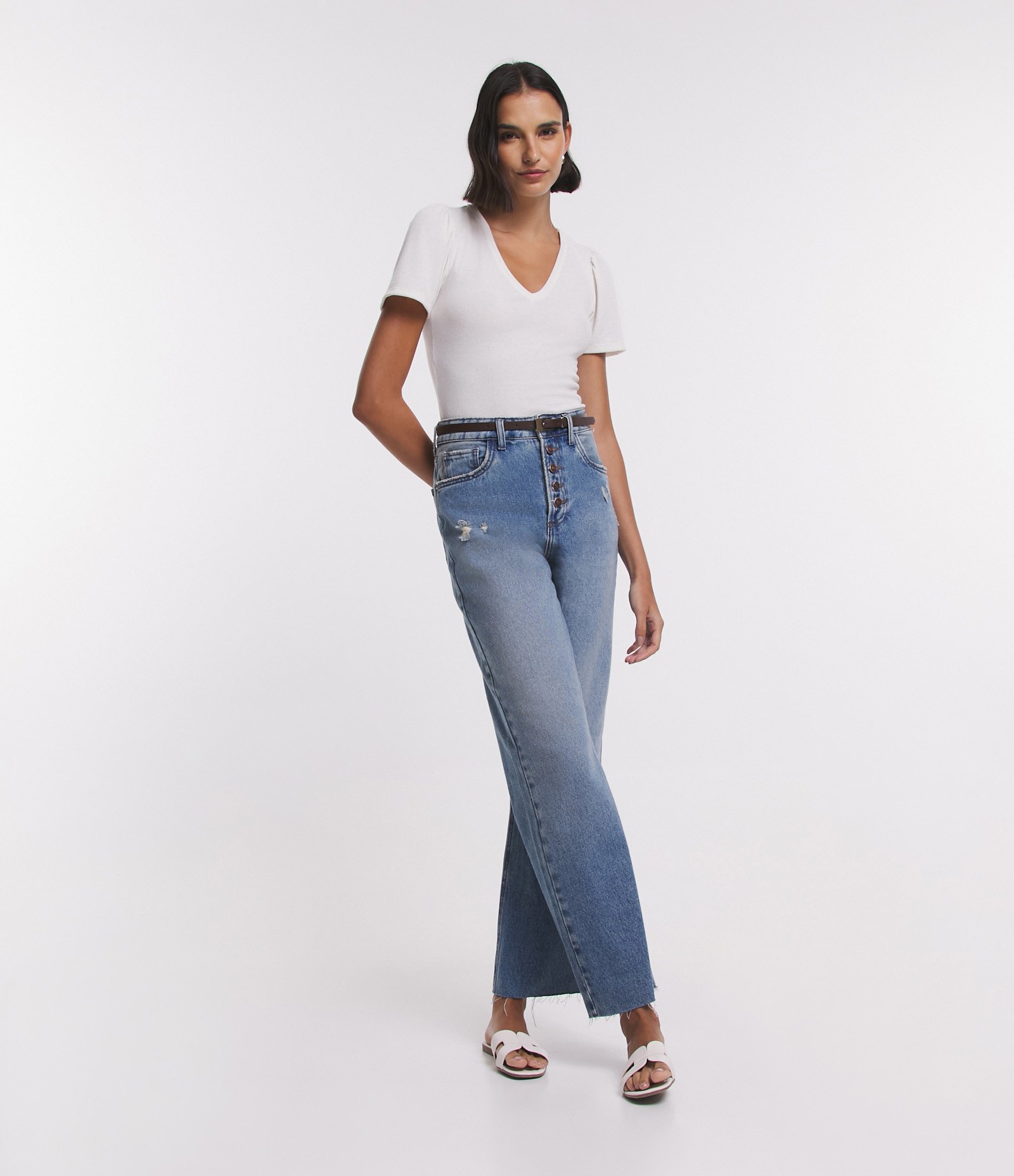 Blusa em Viscose com Manga Bufante e Efeito Linho Cru 2