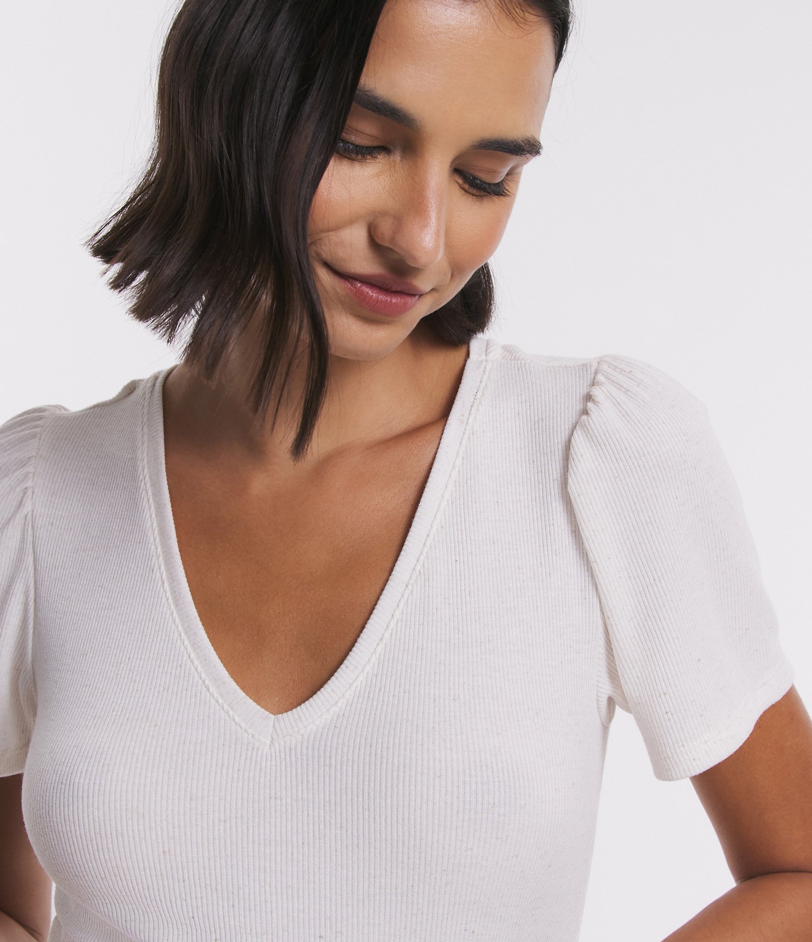 Blusa em Viscose com Manga Bufante e Efeito Linho Cru 5