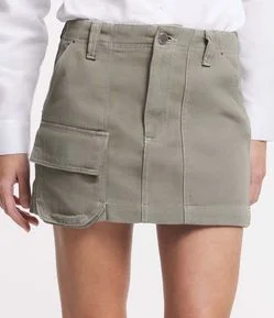 Saia Curta Evasê em Sarja Bolso Cargo
