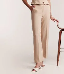 Calça Reta Alfaiatada em Crepe com Bolso Traseiro