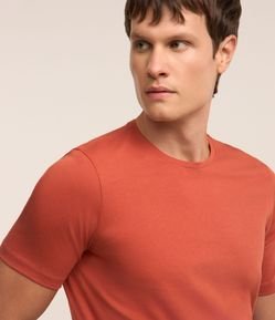Camiseta Slim Básica em Algodão Peruano com Gola Redonda
