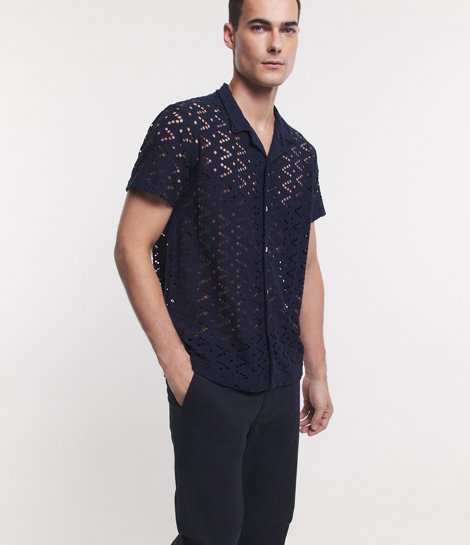 Camisa Slim em Laise com Textura Vazada Azul Escuro 4