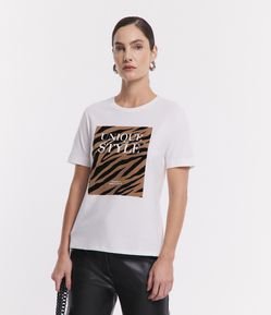 Camiseta em Meia Malha com Estampa Lettering e Quadro Animal Print