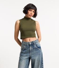 Blusa Regata em Poliamida Canelada Sem Costura e com Golinha Alta