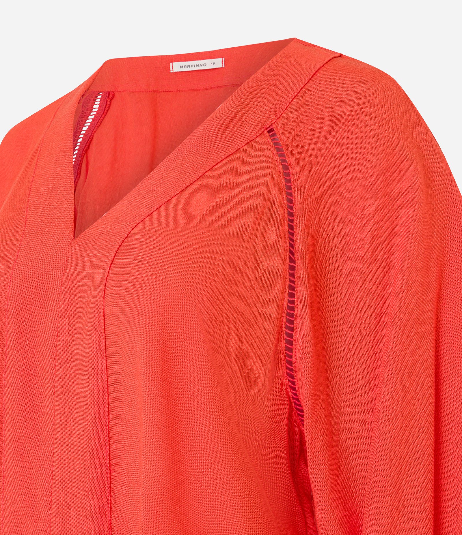 Blusa em Viscose com Manga 3/4 Evasê e Detalhe Entremeios Laranja 6