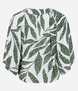 Blusa Manga Evasê em Viscose com Folhagens Estampadas