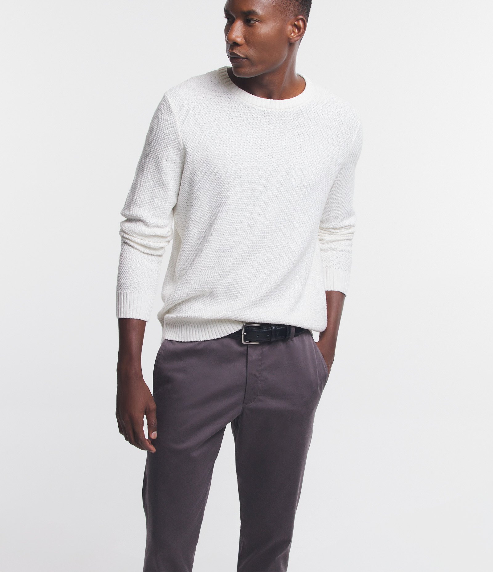 Calça Casual em Sarja com Textura Acetinada Cinza 2