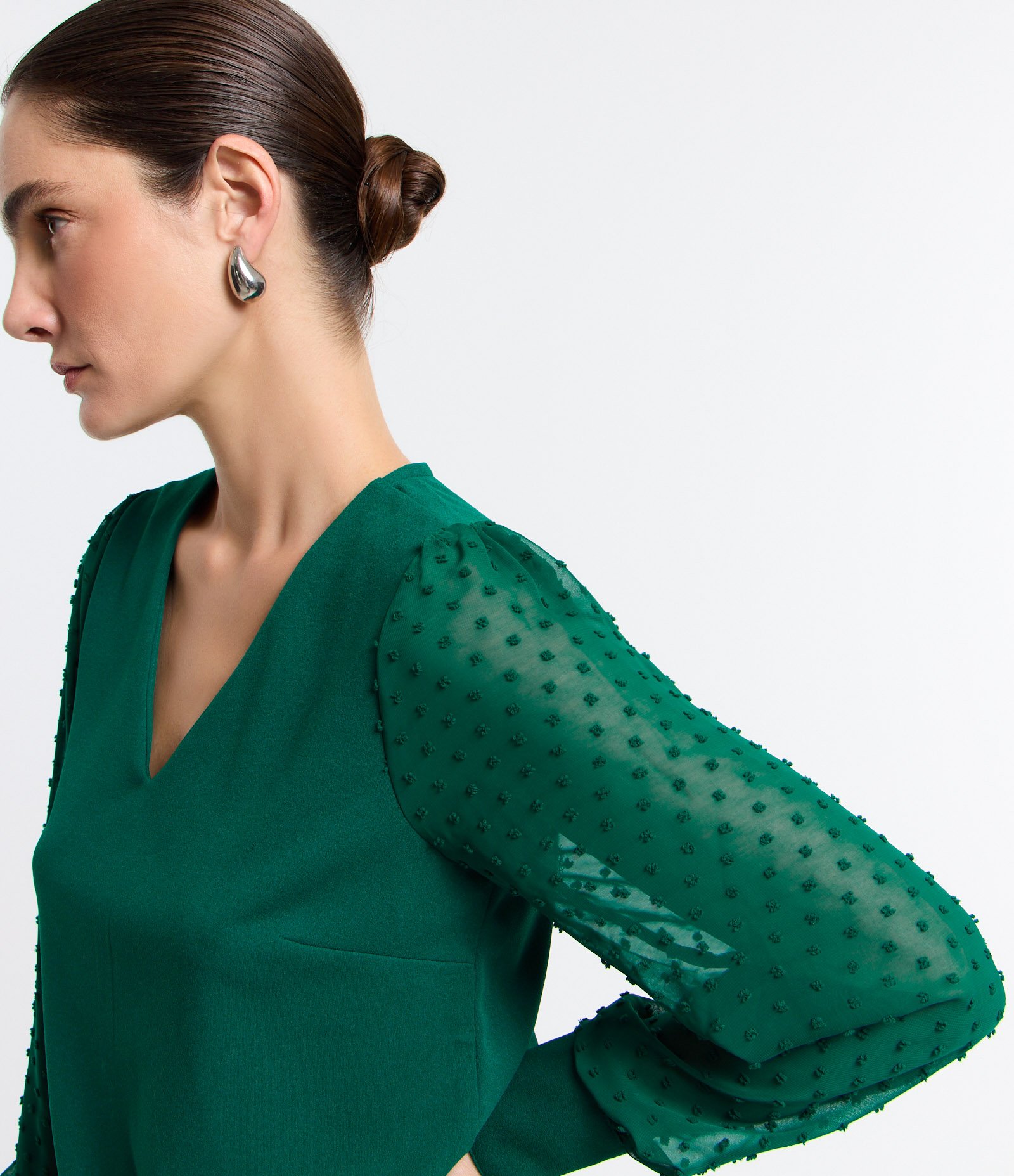 Blusa em Crepe com Manga em Chiffon Poá 4