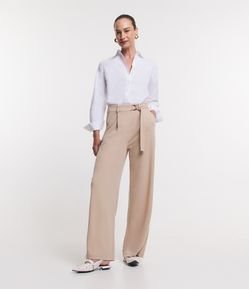 Calça Wide Leg em Crepe com Cinto e Fivela