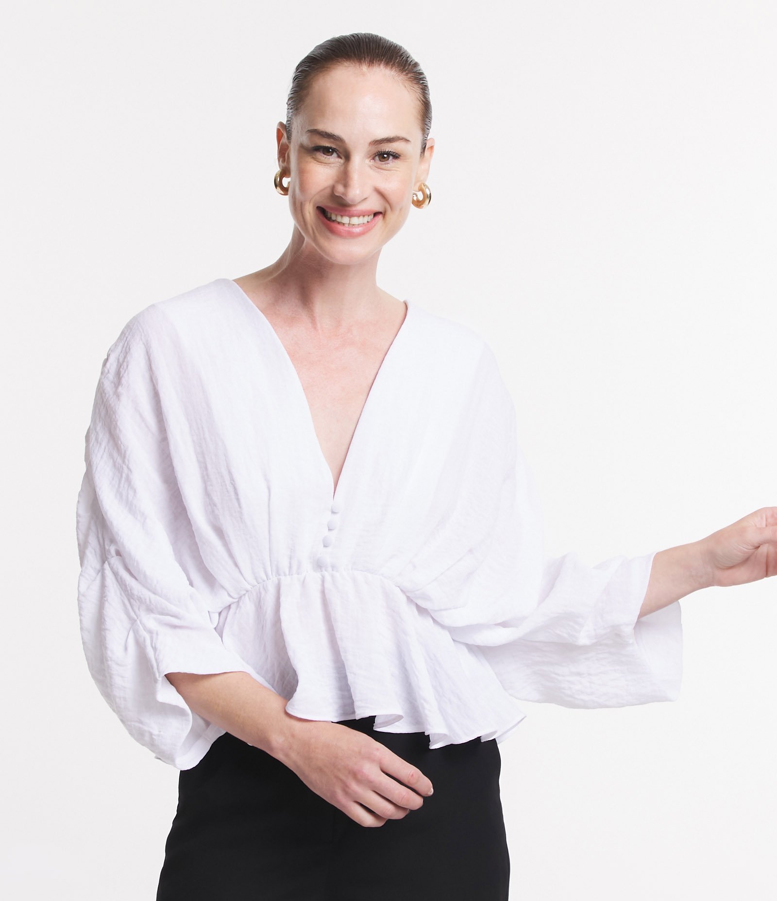 Blusa Bata Manga Longa em Viscose com Botões Branco 1