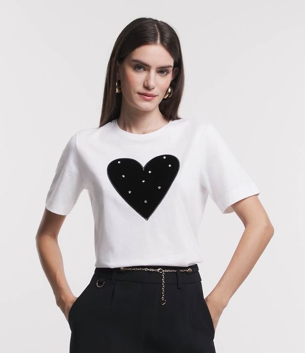 Blusa Manga Curta com Coração Aplicado com Brilho